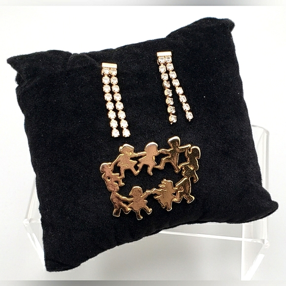 2 pc Vintage Lot Crystal Post Earrings Gold Children Dancing Brooch Pin ML40 - Picture 2 of 7